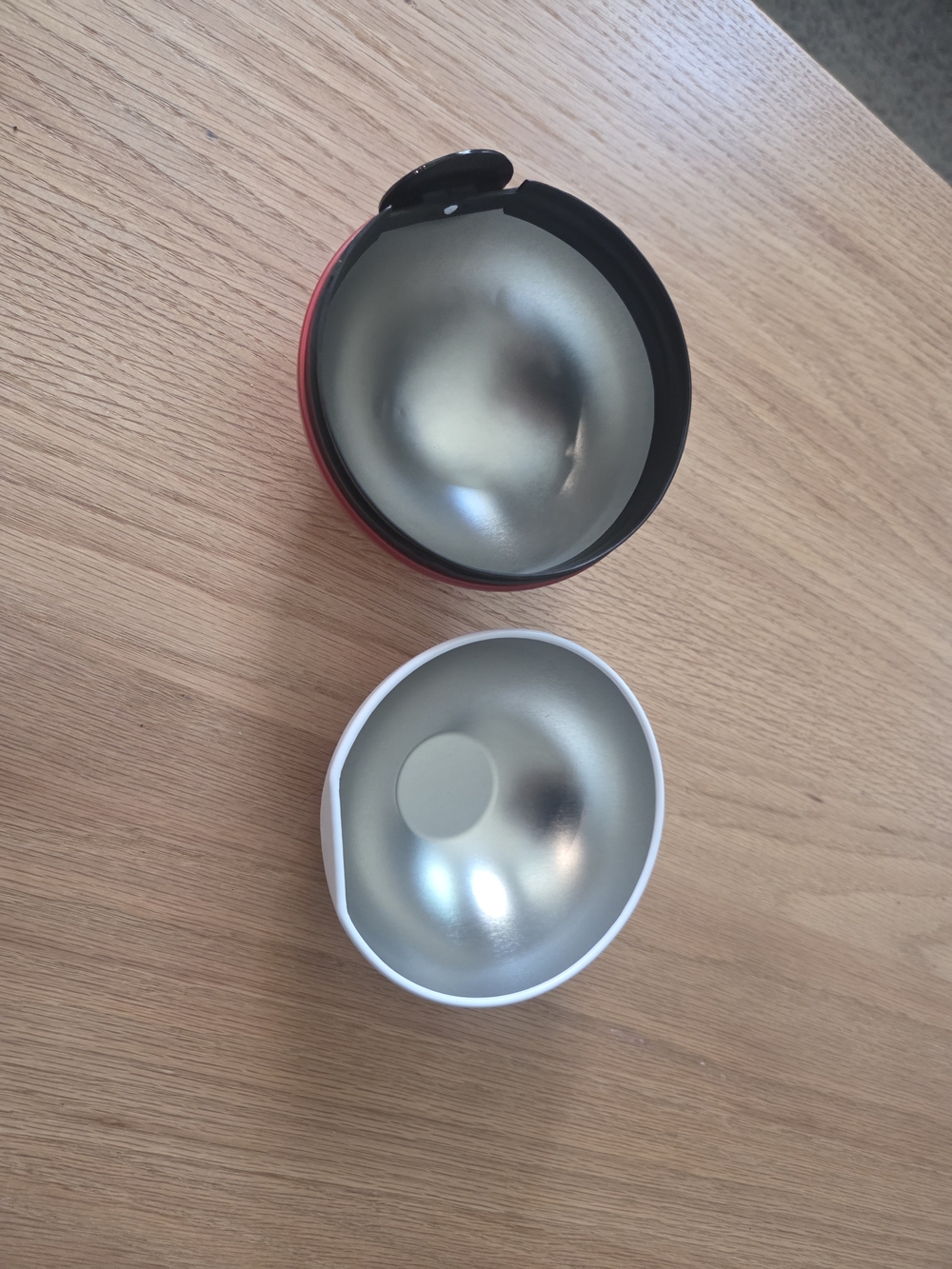 5 Empty Pokemon Pokeball Tins - Picture 3 of 3